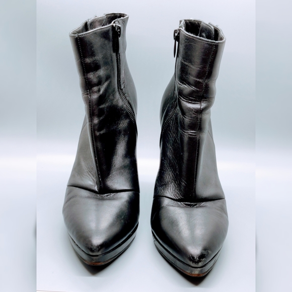 Authentic Vince Booties - Picture 2 of 5